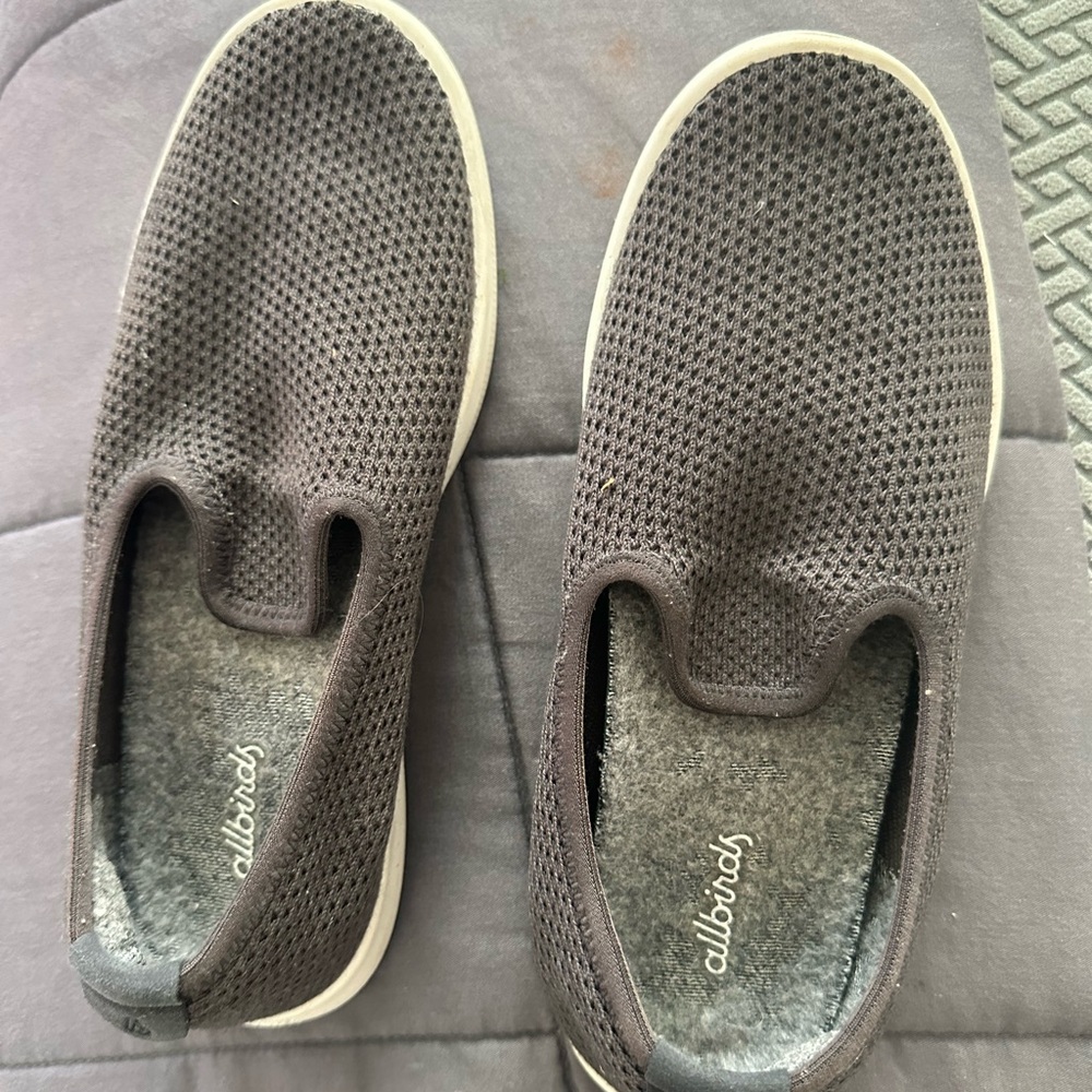 Women’s size 7 allbirds slip on shoes- wool loungers